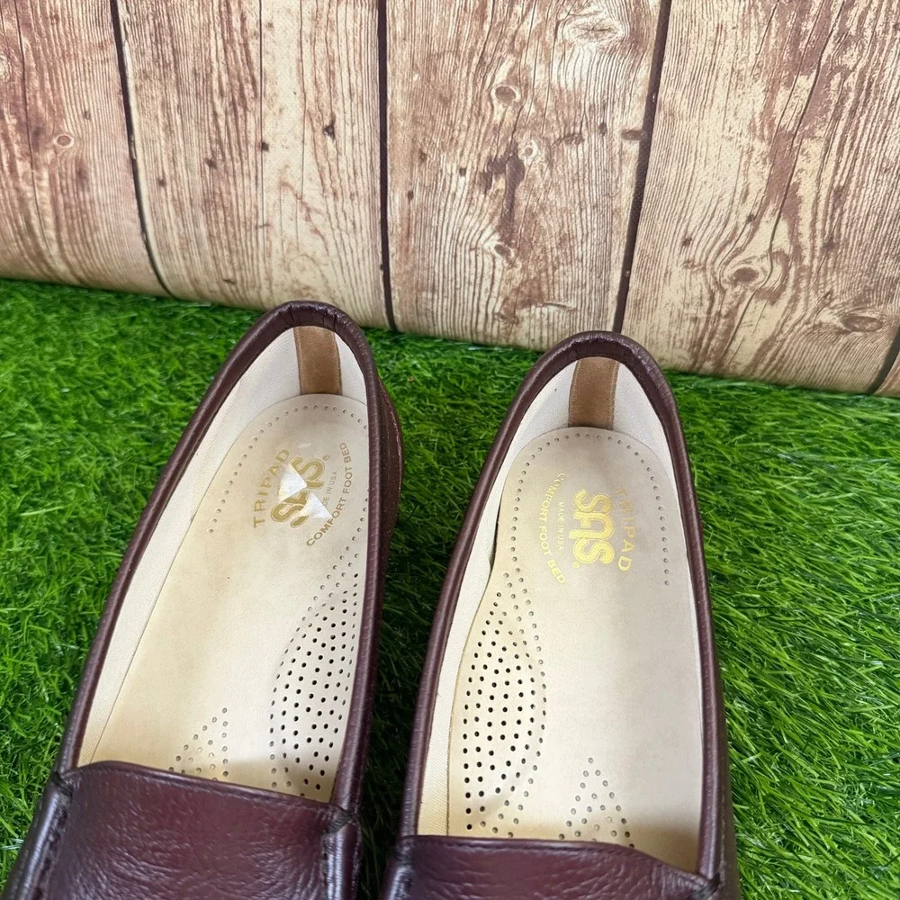 SAS Siesta Loafers Womens Size 9 Medium Burgundy Leather Comfort Slip On